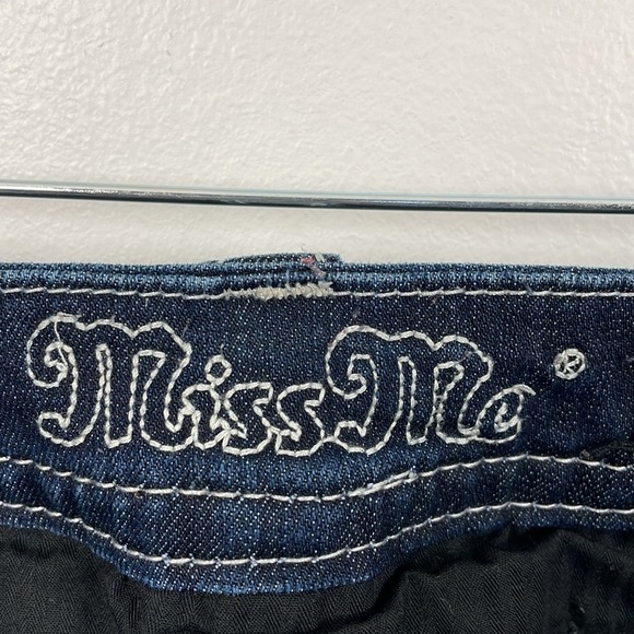 Miss Me Standard Boot Womens 30 Jeans Embroidered 5 Pocket Relaxed Blue Denim - Picture 9 of 9